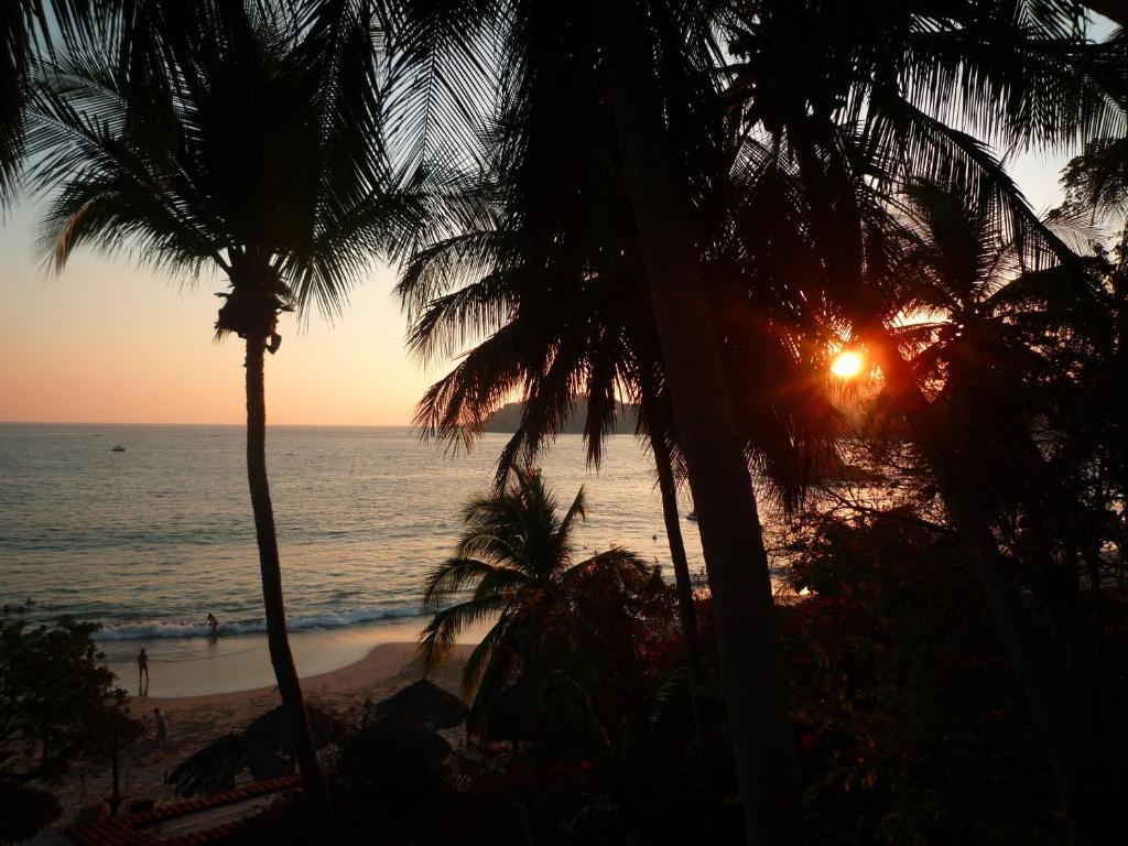 Hotel Catalina Beach Resort Zihuatanejo Exterior foto